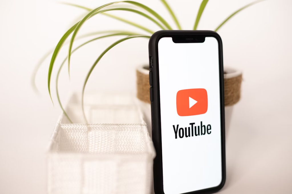 音楽業界におけるYouTubeチャンネル活用の重要性
