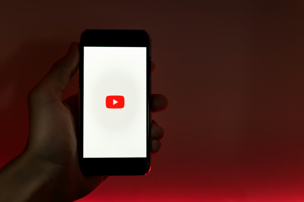 YouTubeコラボレーション機能とは？基本の仕組み