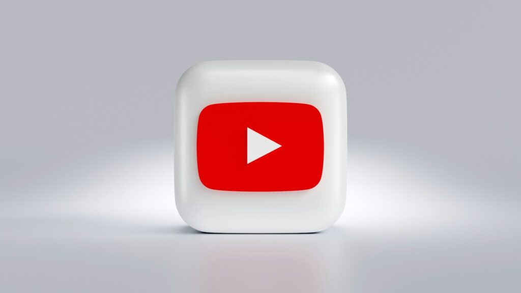 YouTube動画のサムネイルで結果を出す7つのコツ